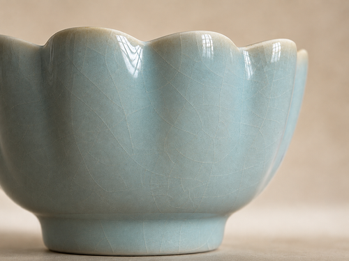 Moonlit Petal Celadon | 月白对盏
