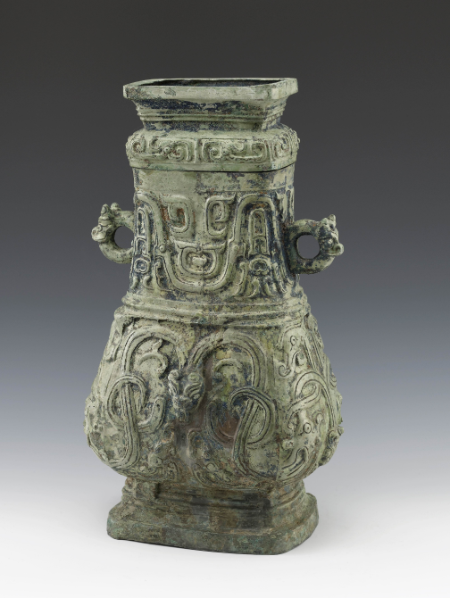 Dragon-patterned Square Hu Vessel · 龙纹方壶