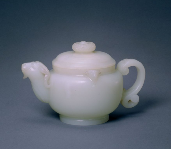 White Jade Three-goat Ewer · 白玉三羊执壶